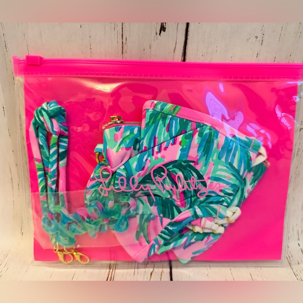 Lilly Pulitzer mask Set Chilly Lilly Pink Blossom Suite Views NEW